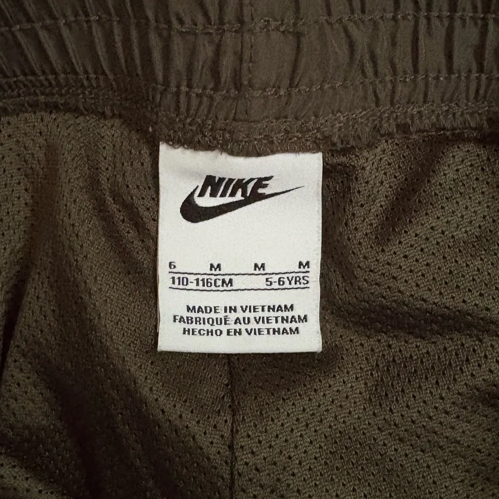 Nike Kids Olive Green Joggers size:6